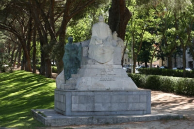 Estatua de Concepcion Arenal toma la palabra