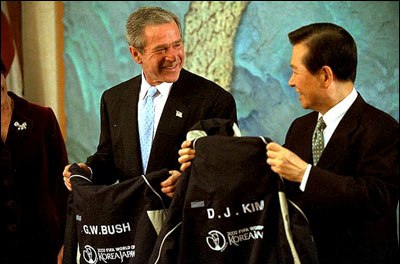 Kim Dae Jung con George W Bush