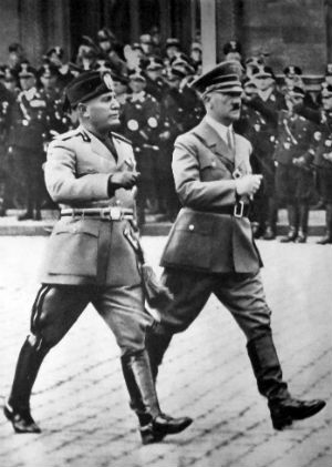 Mussolini y Hitler